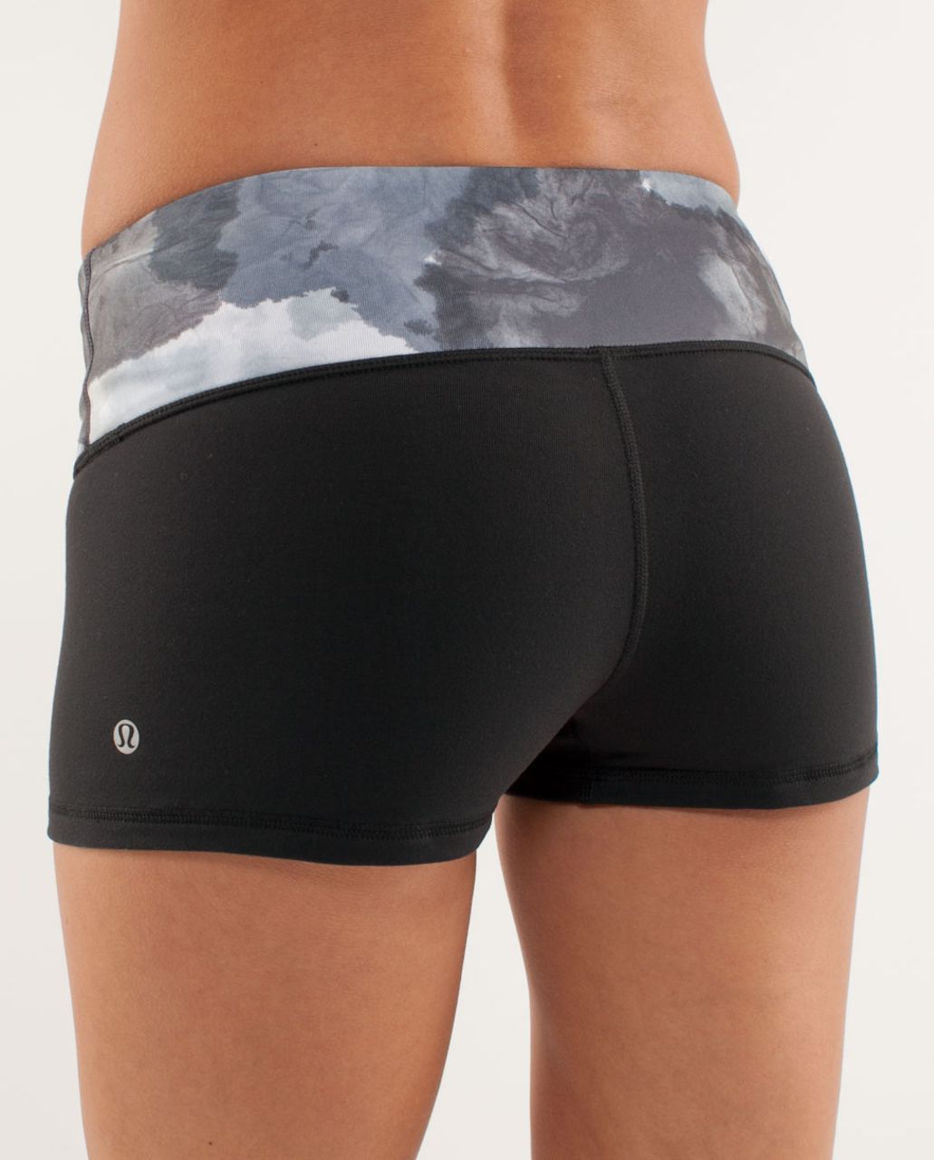 Lululemon Boogie Short - Black /  White Coal Tinted Canvas Super