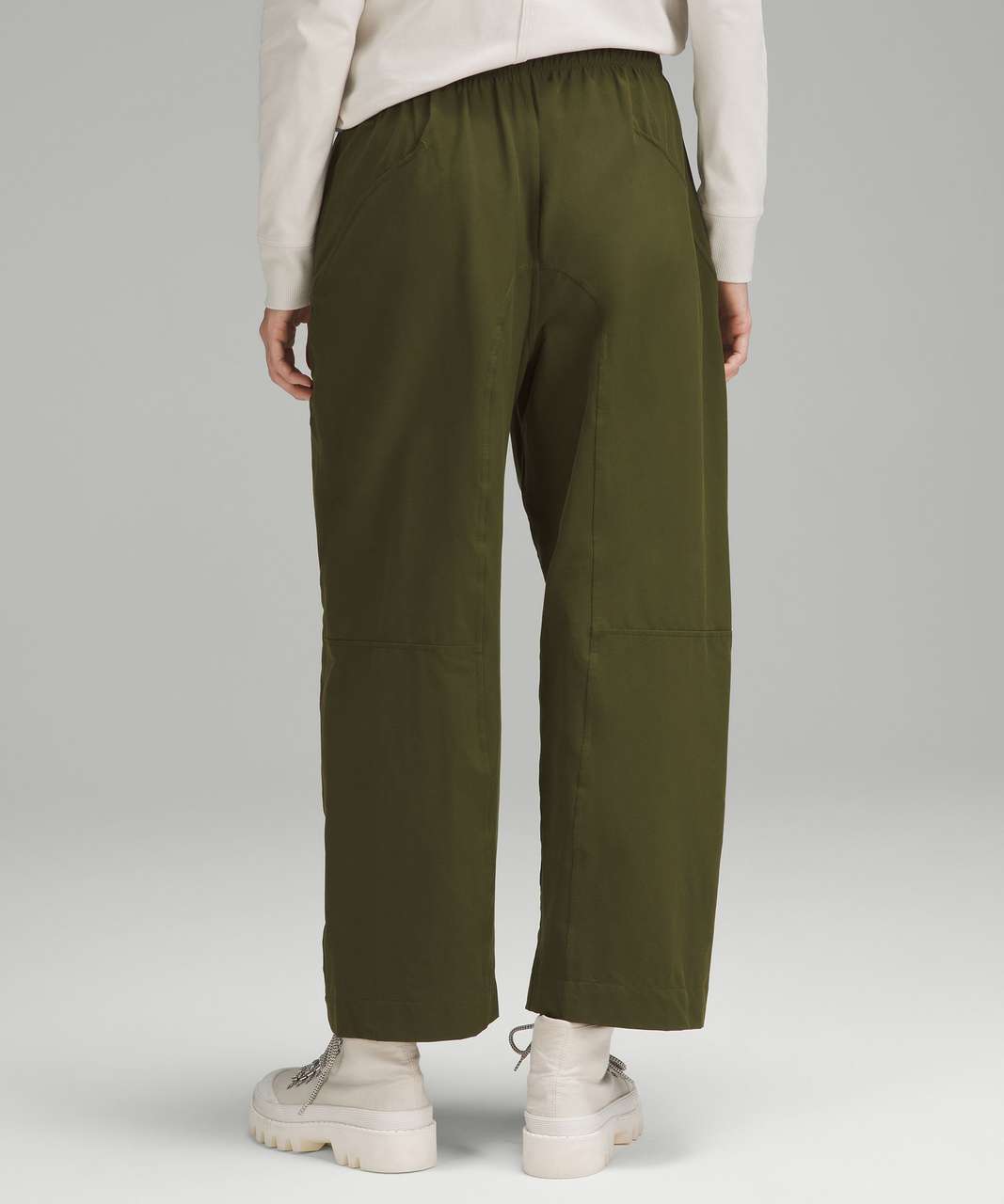 Lululemon Lightweight Mid-Rise Barrel-Leg Cropped Pant - Ether Green