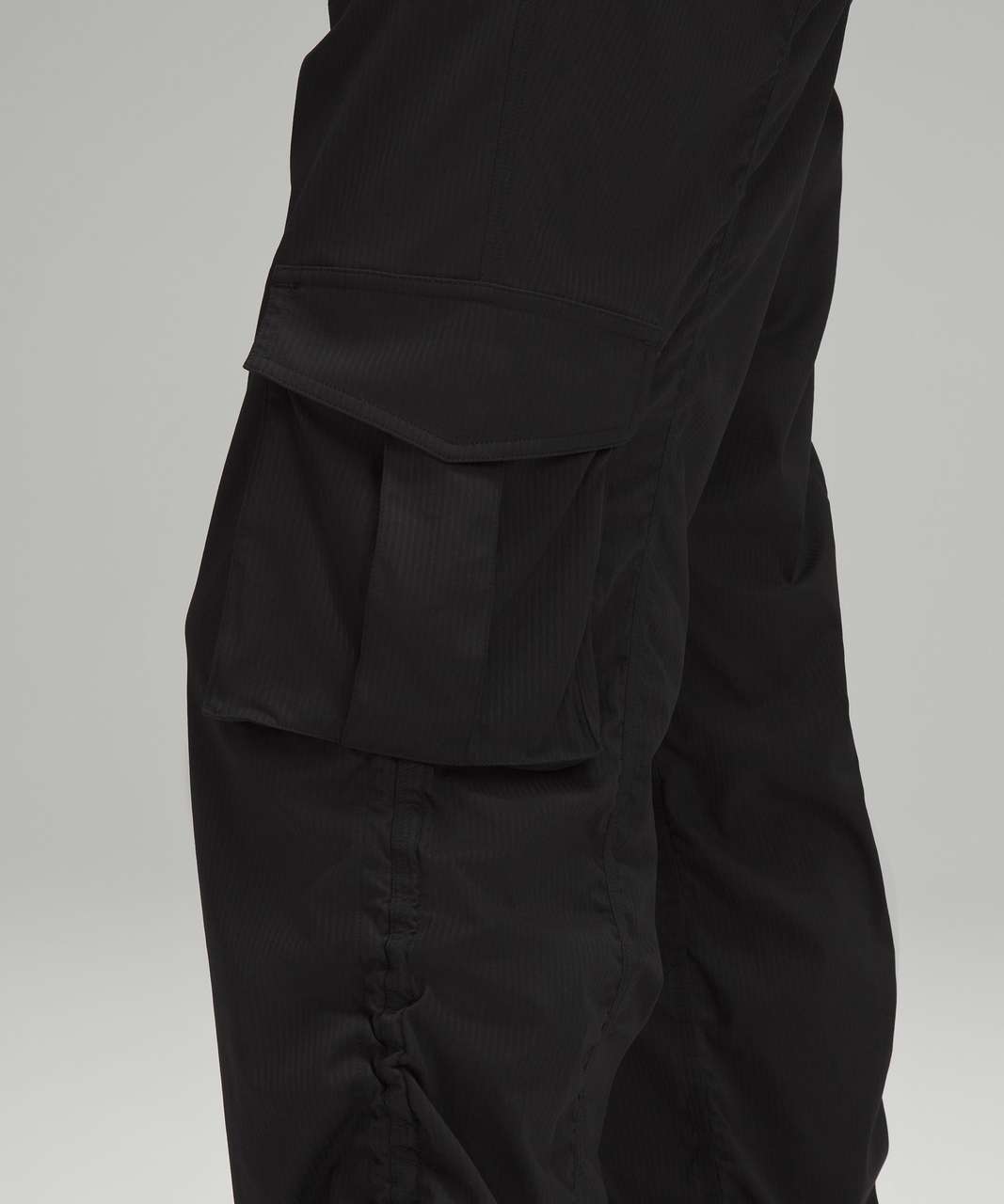 Dance Studio relaxed-fit mid-rise cargo pant in black : r/lululemon