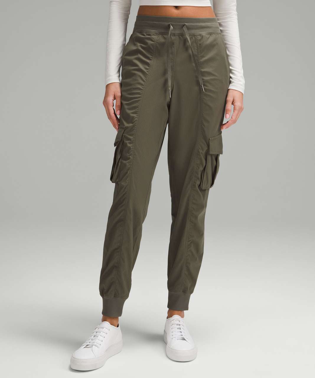 Dance Studio Relaxed-Fit Mid-Rise Cargo Jogger