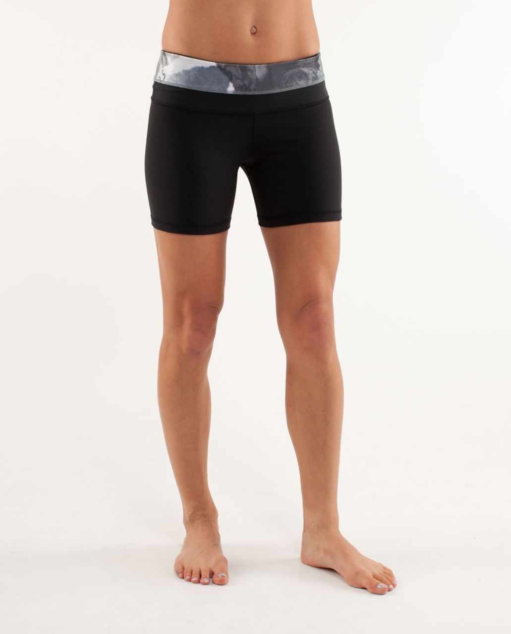 Lululemon Groove Short - Black /  White Coal Tinted Canvas Super