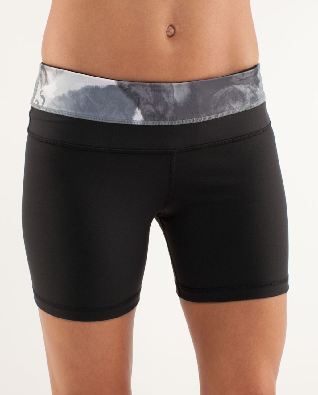 Lululemon Groove Short - Black /  White Coal Tinted Canvas Super