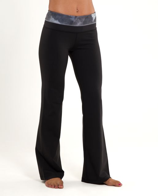 Lululemon Groove Pant (Tall) *Full-On Luon - Black / Quilt Winter 13-18 ...