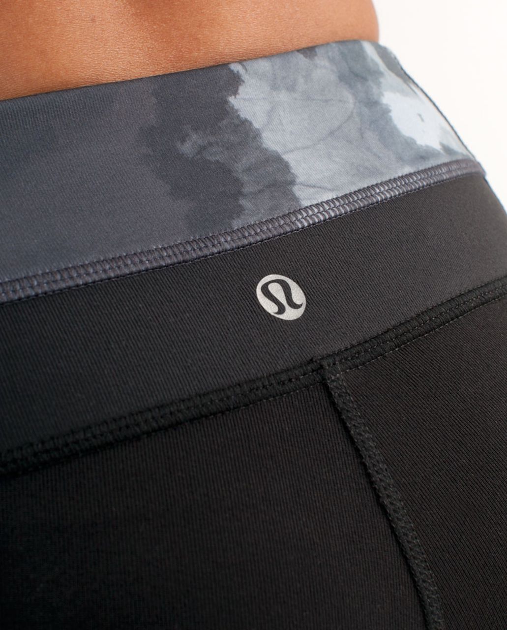 Lululemon Groove Crop - Black /  White Coal Tinted Canvas Super