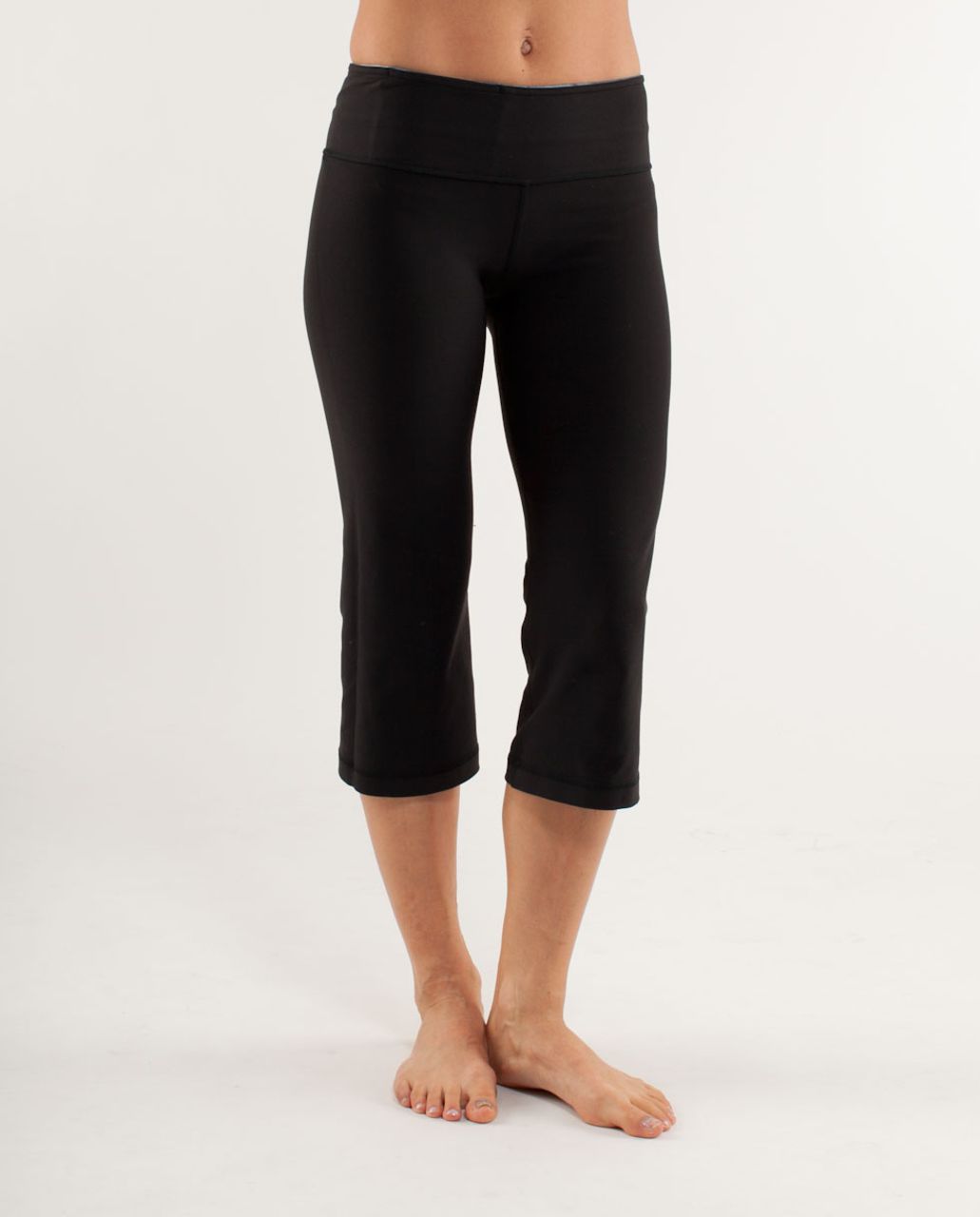 Lululemon Groove Crop - Black /  White Coal Tinted Canvas Super