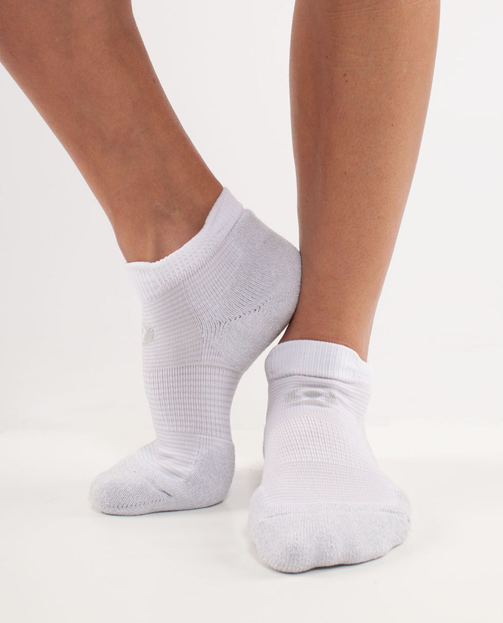 Lululemon Women's Ultimate Padded Run Sock - White Silver Spoon Feeder Stripe