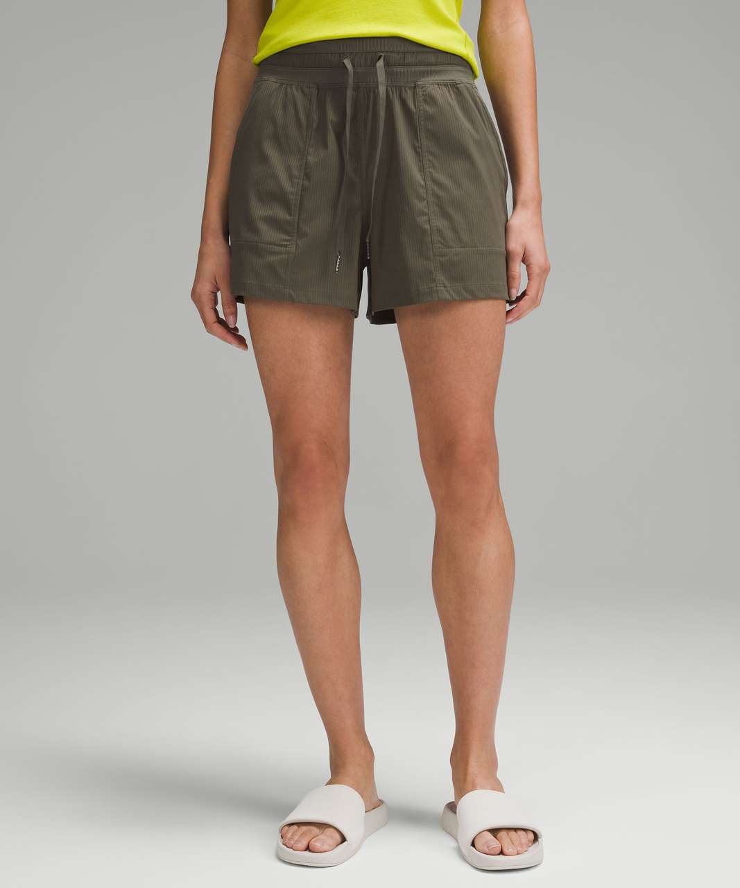 Lululemon Dance Studio High-Rise Short 3.5" - Army Green