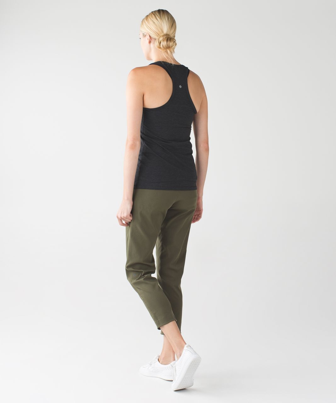 Lululemon & go City Trek Trouser Size 6 - $80 - From Hayley