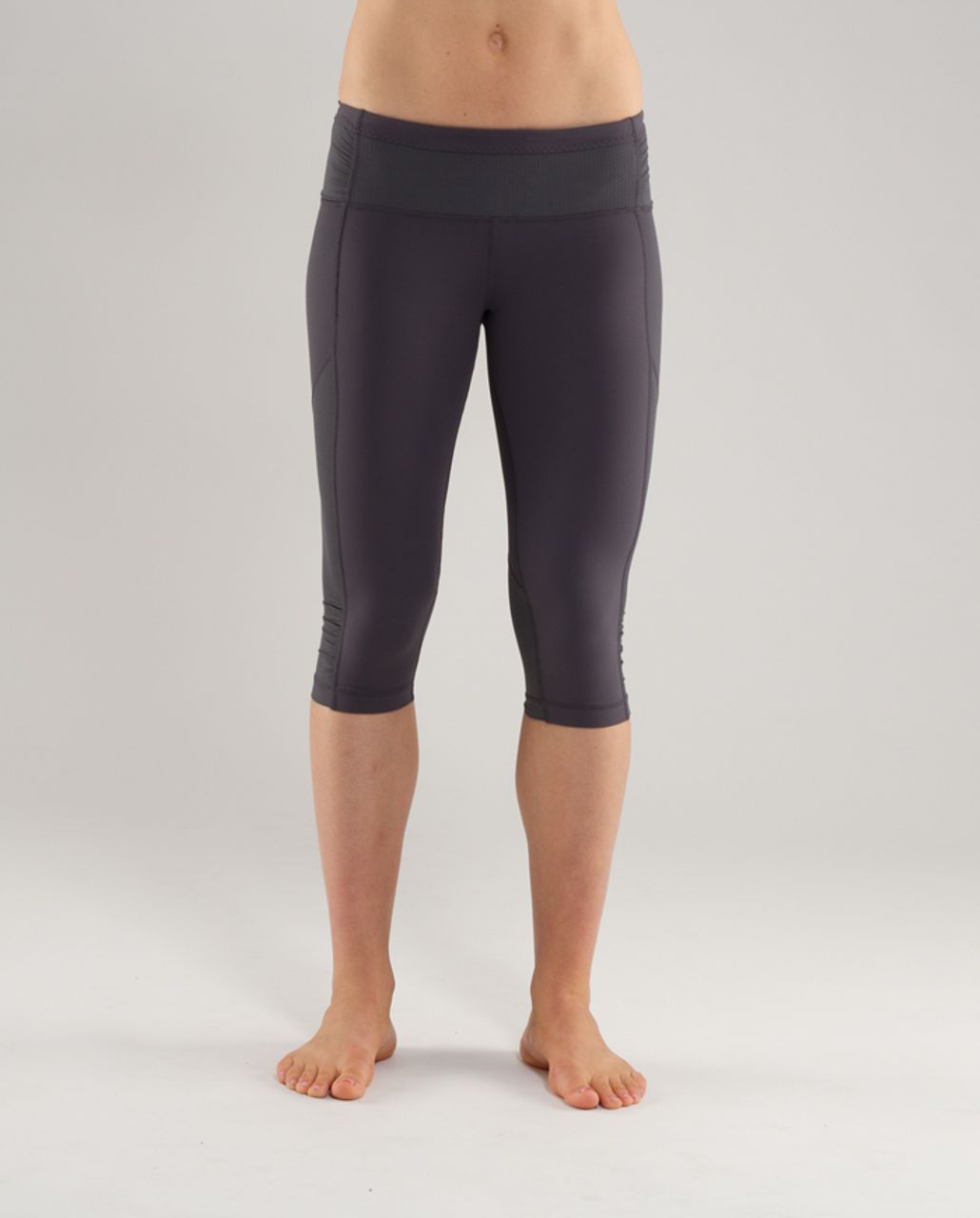 Lululemon Integrity Crop - Coal