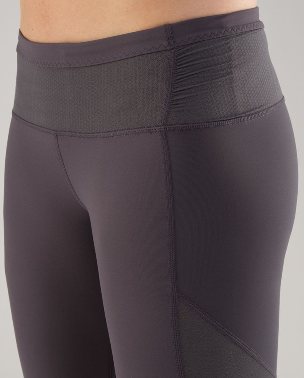 Lululemon Integrity Crop - Coal