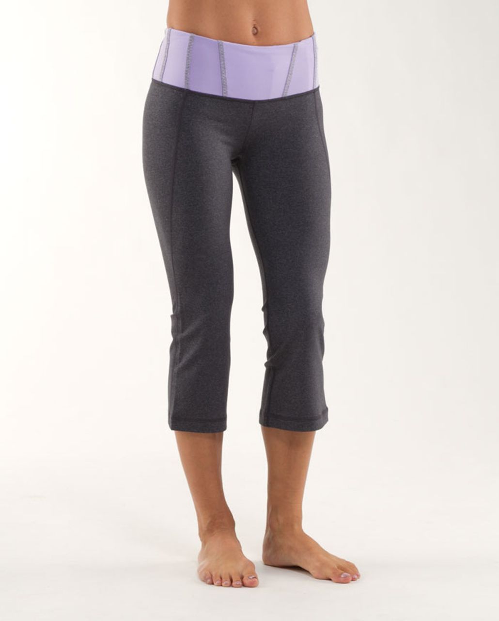 Lululemon gather and crow black crop leggings size 8 - $31 - From