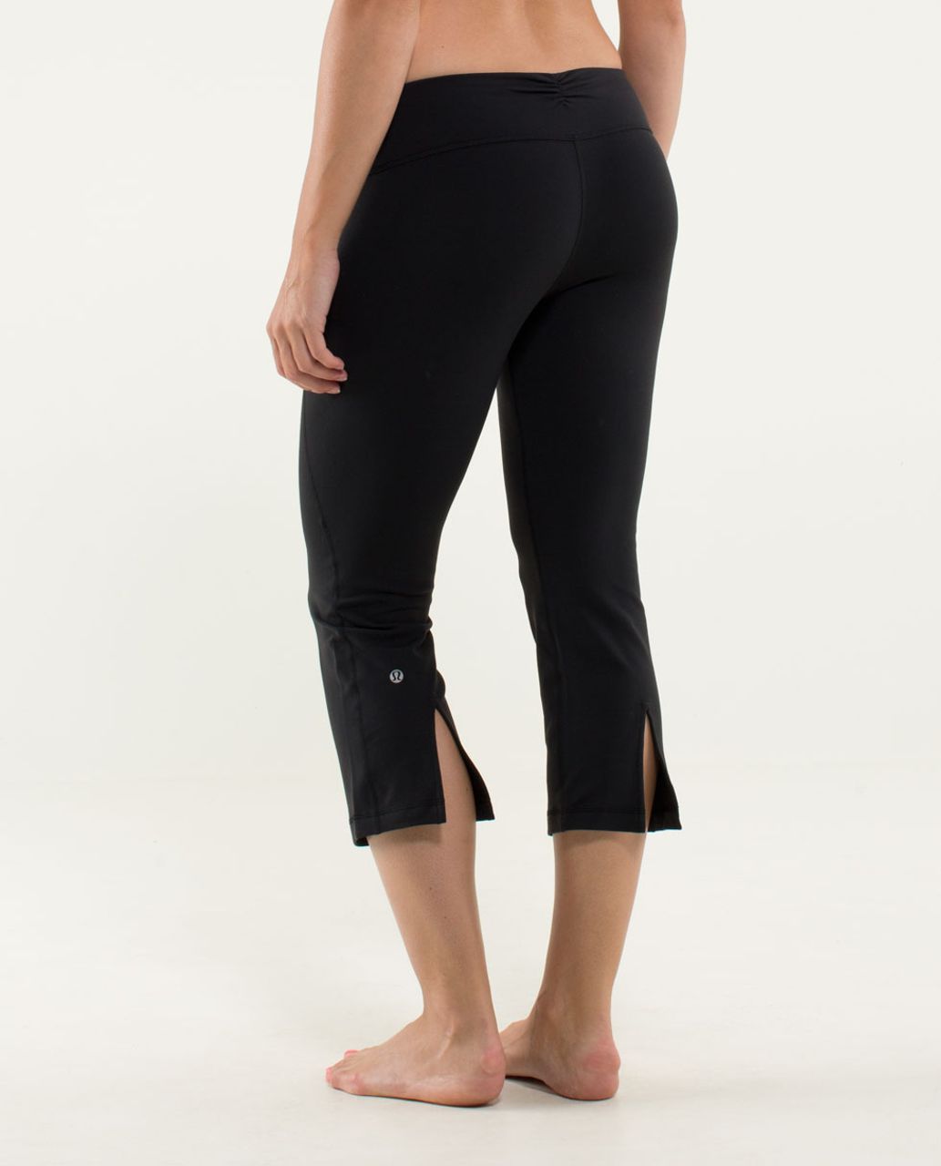 Best 25+ Deals for Lululemon Gather And Crow Crop