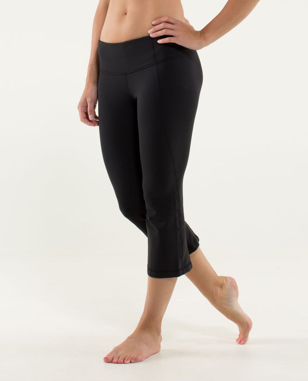 Lululemon Gather & Crow Crop - Black