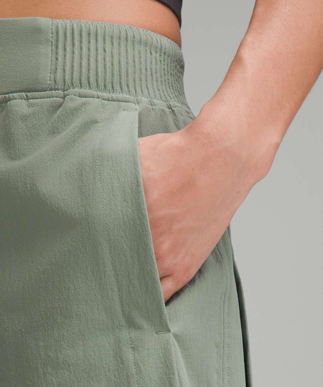 Lululemon Stretch Woven Relaxed-Fit High-Rise Short 4 Lululemon Stretch Woven Relaxed-Fit High-Rise Short 4