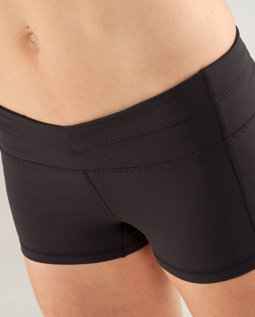 Lululemon Warrior II Hot Short - Black