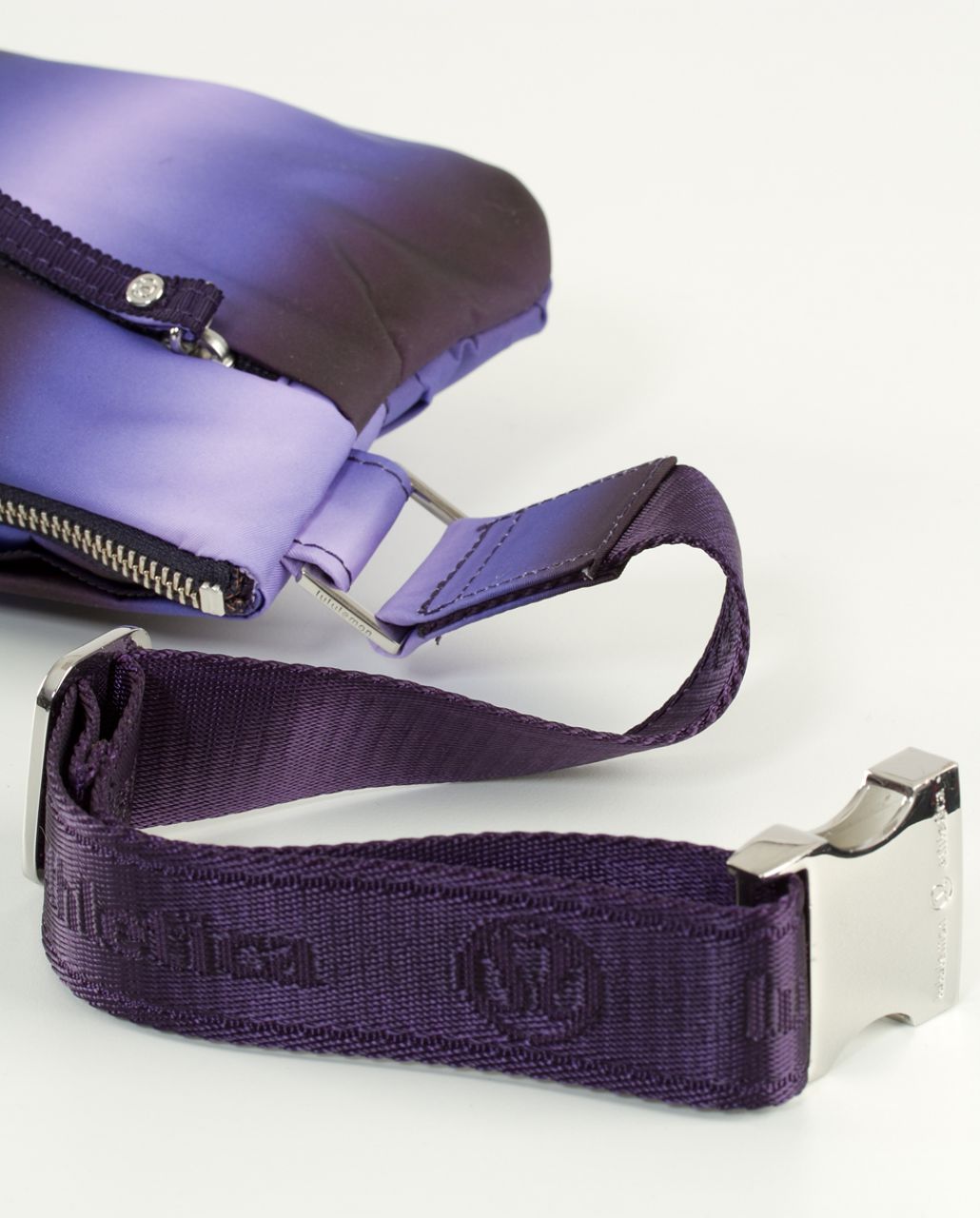 Lululemon Travel Pooch VII - Black Swan Persian Purple Lilac Gradient