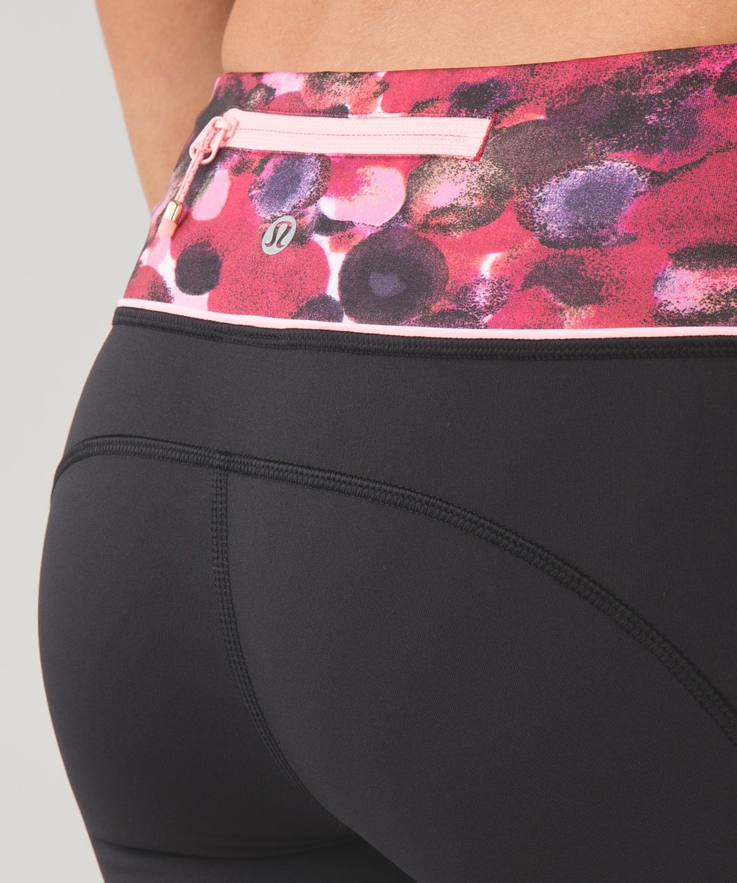 Lululemon Speed Tight IV - Black / Poppy Petals Berry Rumble Multi