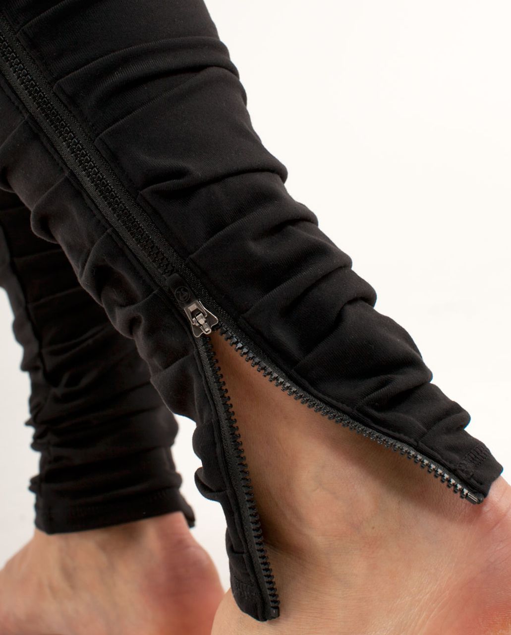 Insight Zipper Pant