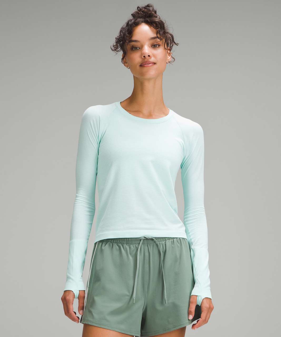 Lululemon Swiftly Tech Long-Sleeve Shirt 2.0 *Waist Length Lululemon Swiftly Tech Long-Sleeve Shirt 2.0 *Waist Length