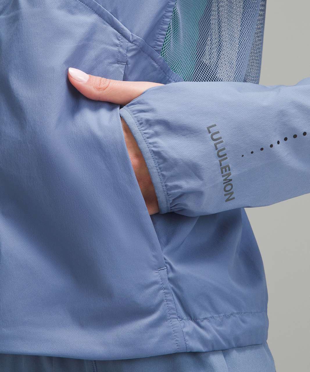 Lululemon Classic-Fit Ventilated Running Jacket - Oasis Blue Lululemon Classic-Fit Ventilated Running Jacket - Oasis Blue