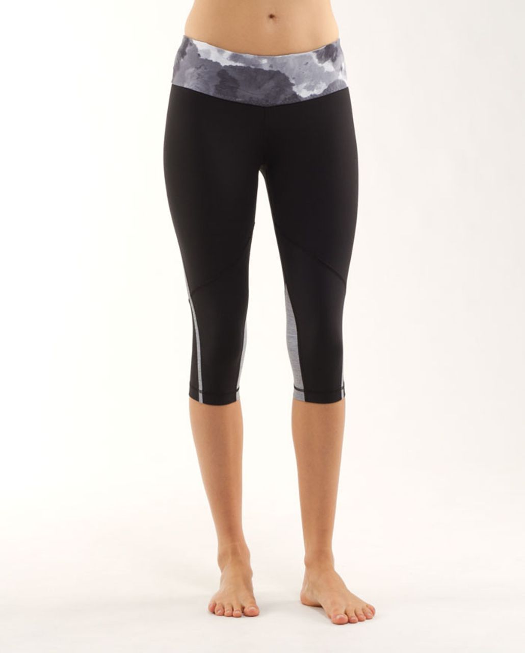 Lululemon Run:  For It Crop - White Coal Tinted Canvas Super /  Black