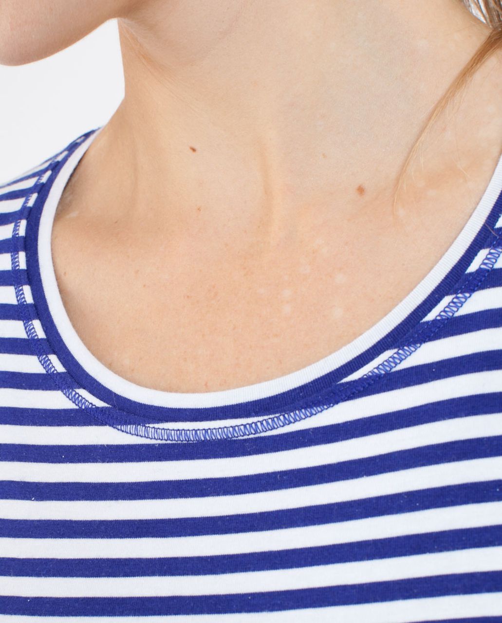 Lululemon Lively Crewneck Tee *Vitasea - Pigment Blue White Narrow Bold Stripe