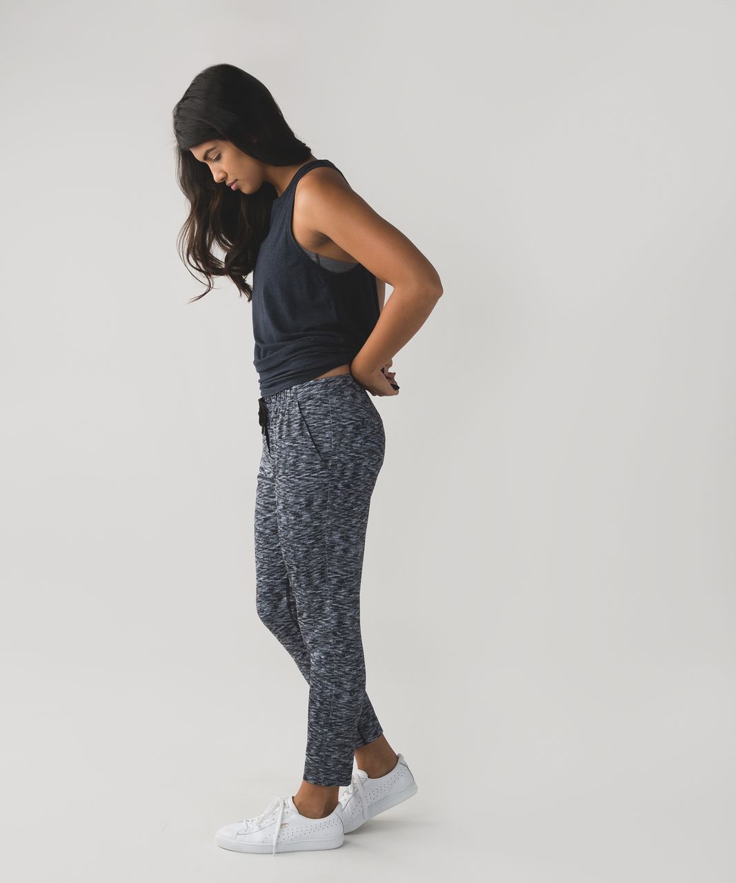 Lululemon Jet Crop (Slim) (Luxtreme 19) - Giant Herringbone Black  Heathered Black - lulu fanatics