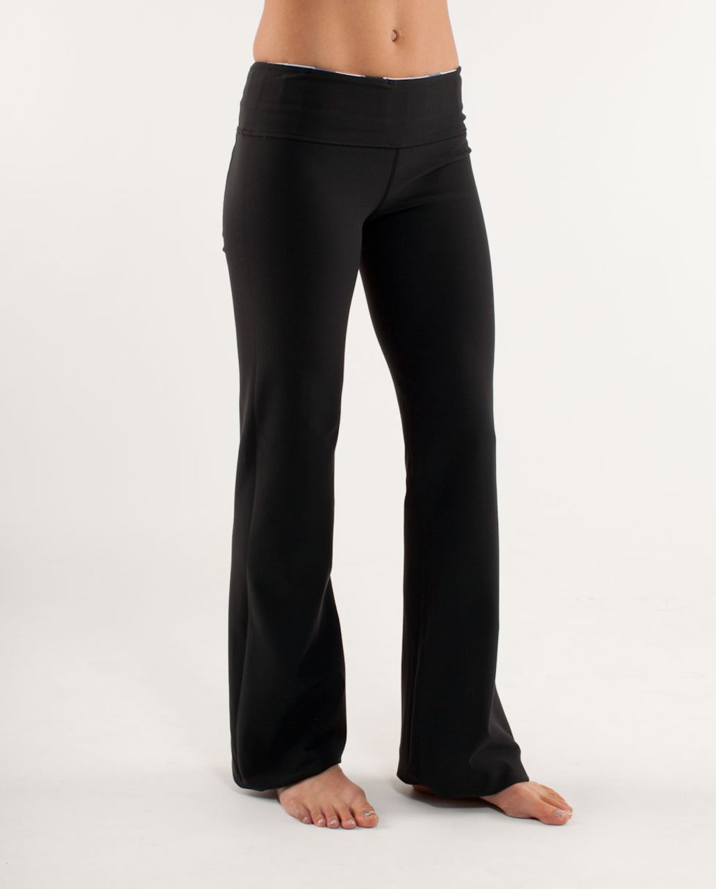 Lululemon Groove Pant (Regular) - Black / Quilting Winter 19 / Deep ...