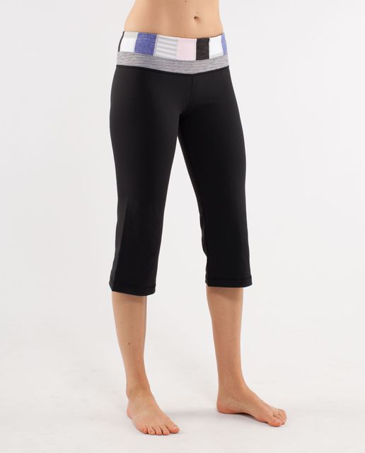 Lululemon Groove Crop - Black - lulu fanatics