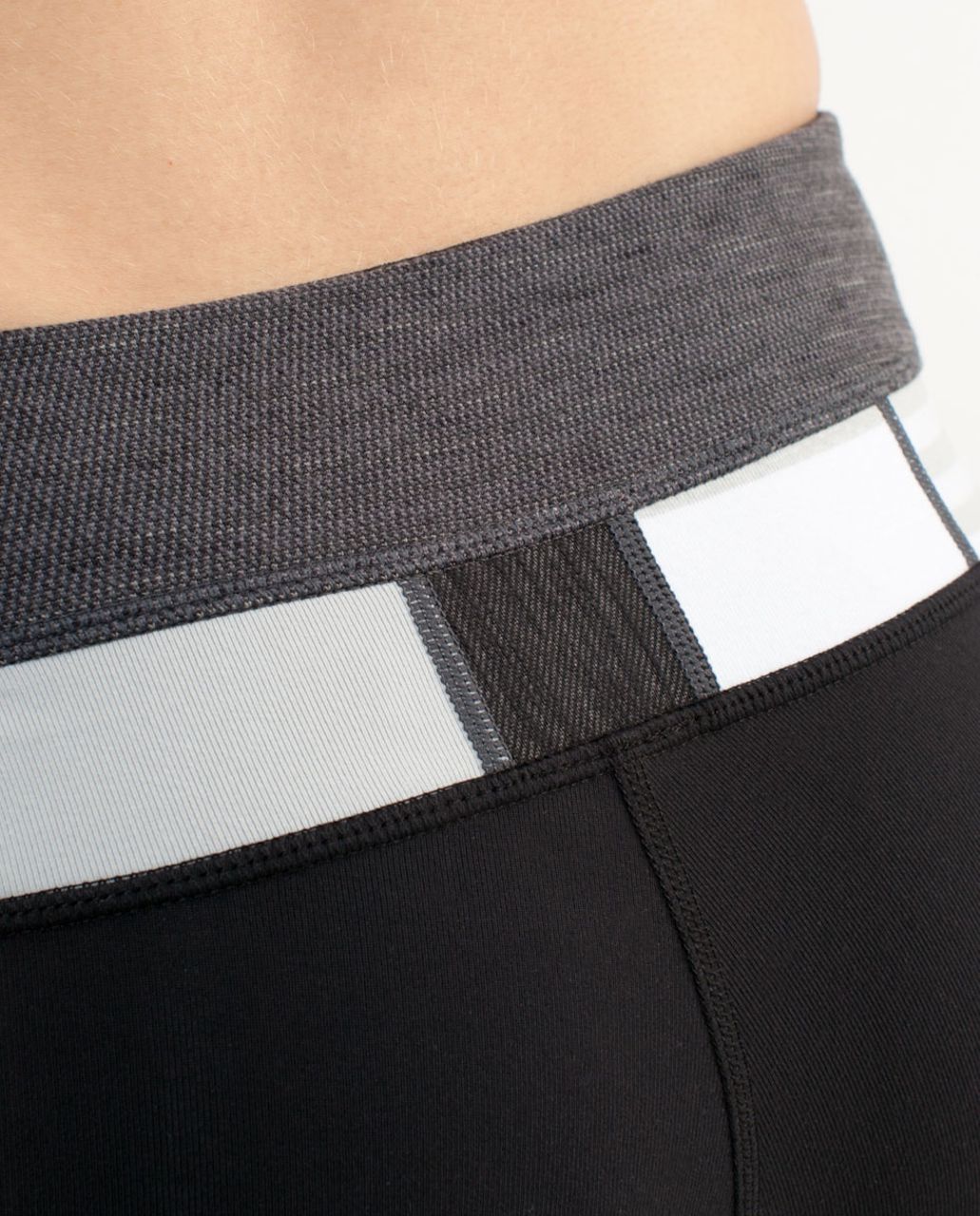 Lululemon Wunder Groove Crop - Black /  Greys Pique /  Quilting Winter 22