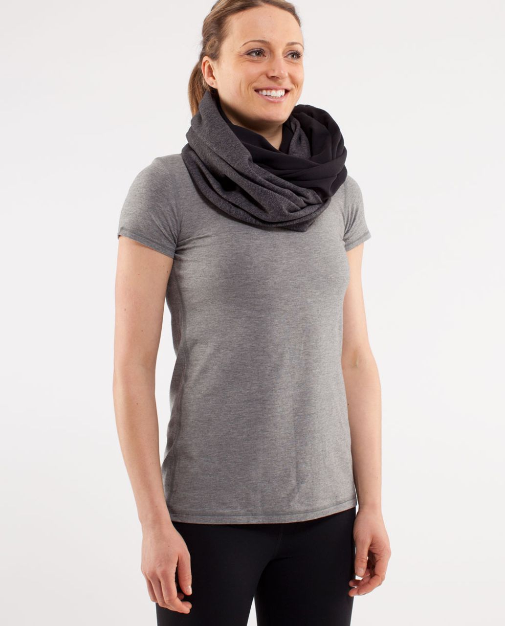 Lululemon Vinyasa Scarf - Black /  Wee Stripe Black Heathered Black