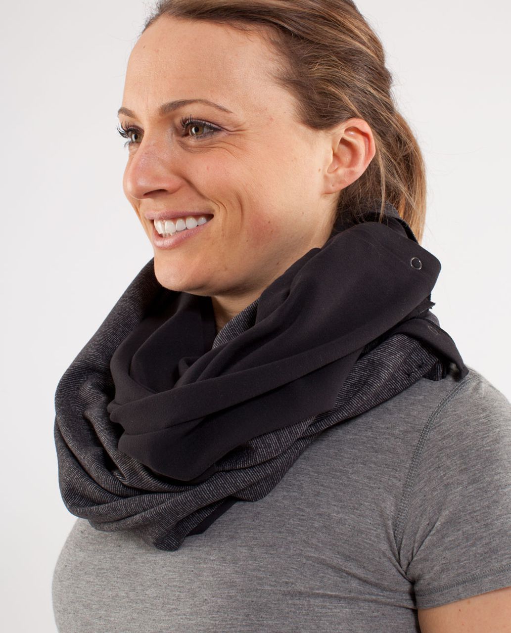 Lululemon Vinyasa Scarf - Black /  Wee Stripe Black Heathered Black