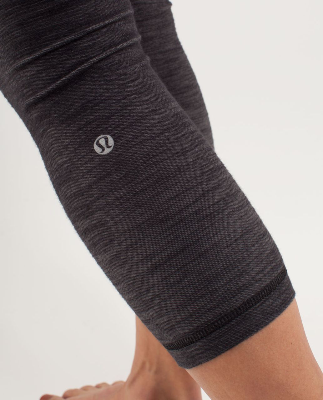 Lululemon Yin To You Crop - Black