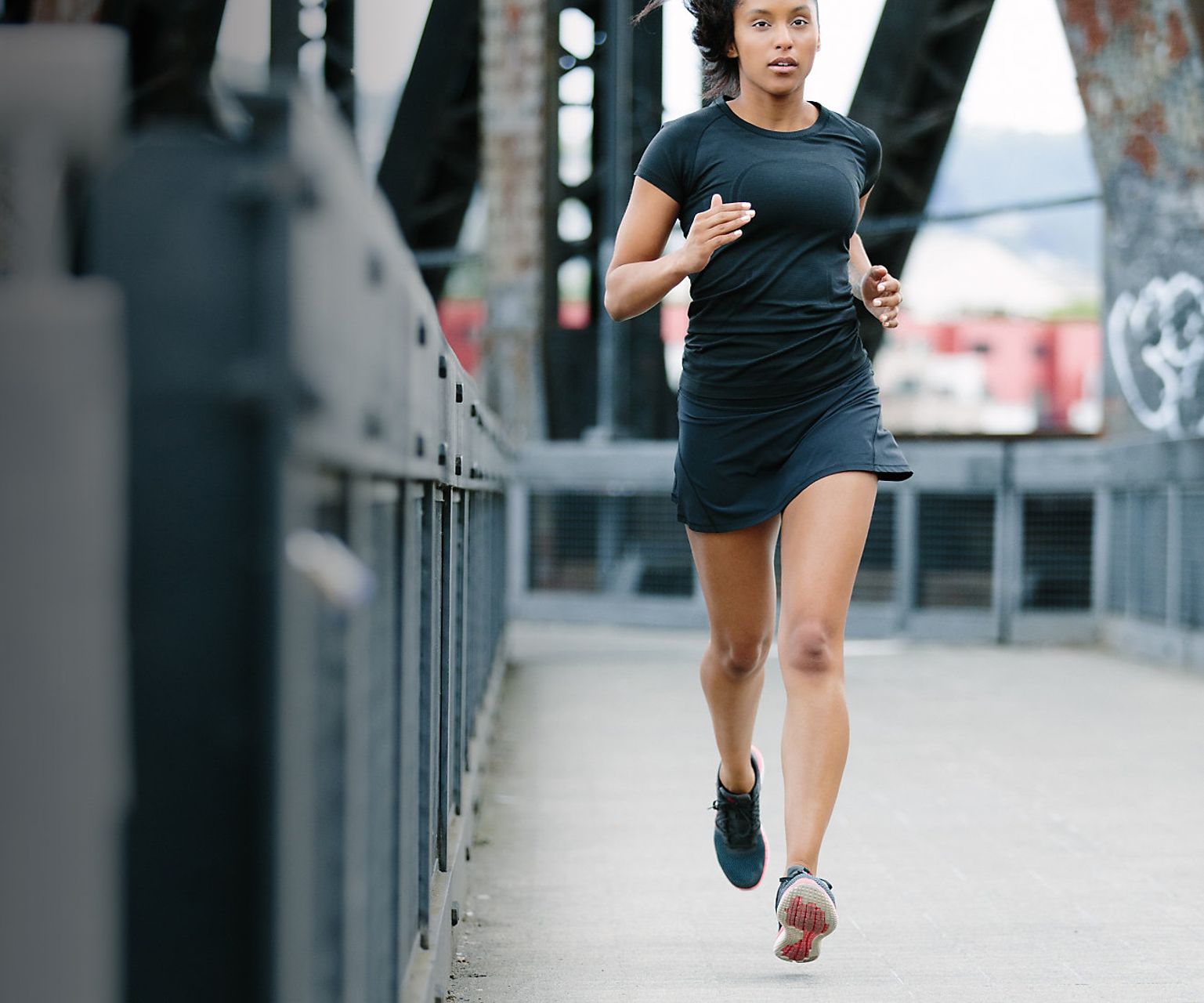 Lululemon Swiftly Tech Short Sleeve Crew - Black / Black