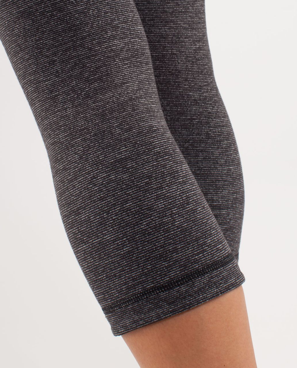 Lululemon Heather Gray Wunder Under Leggings Size 6