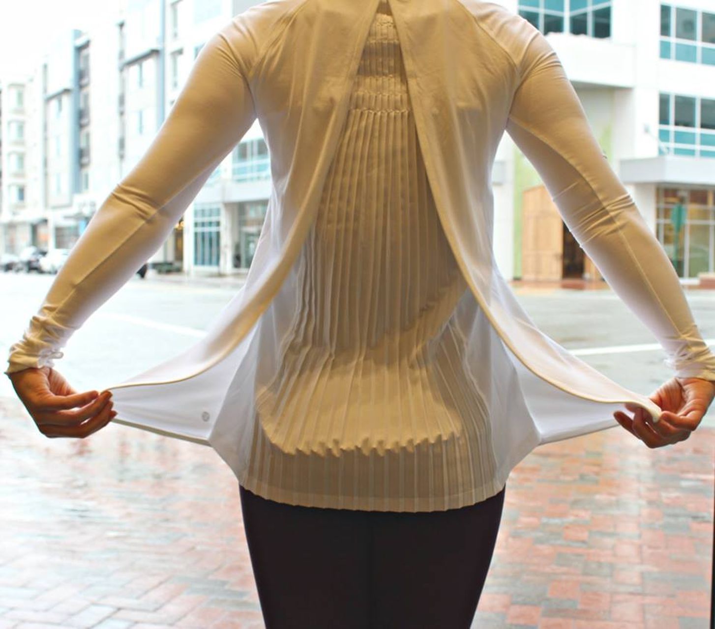 Lululemon Making Moves Long Sleeve - White