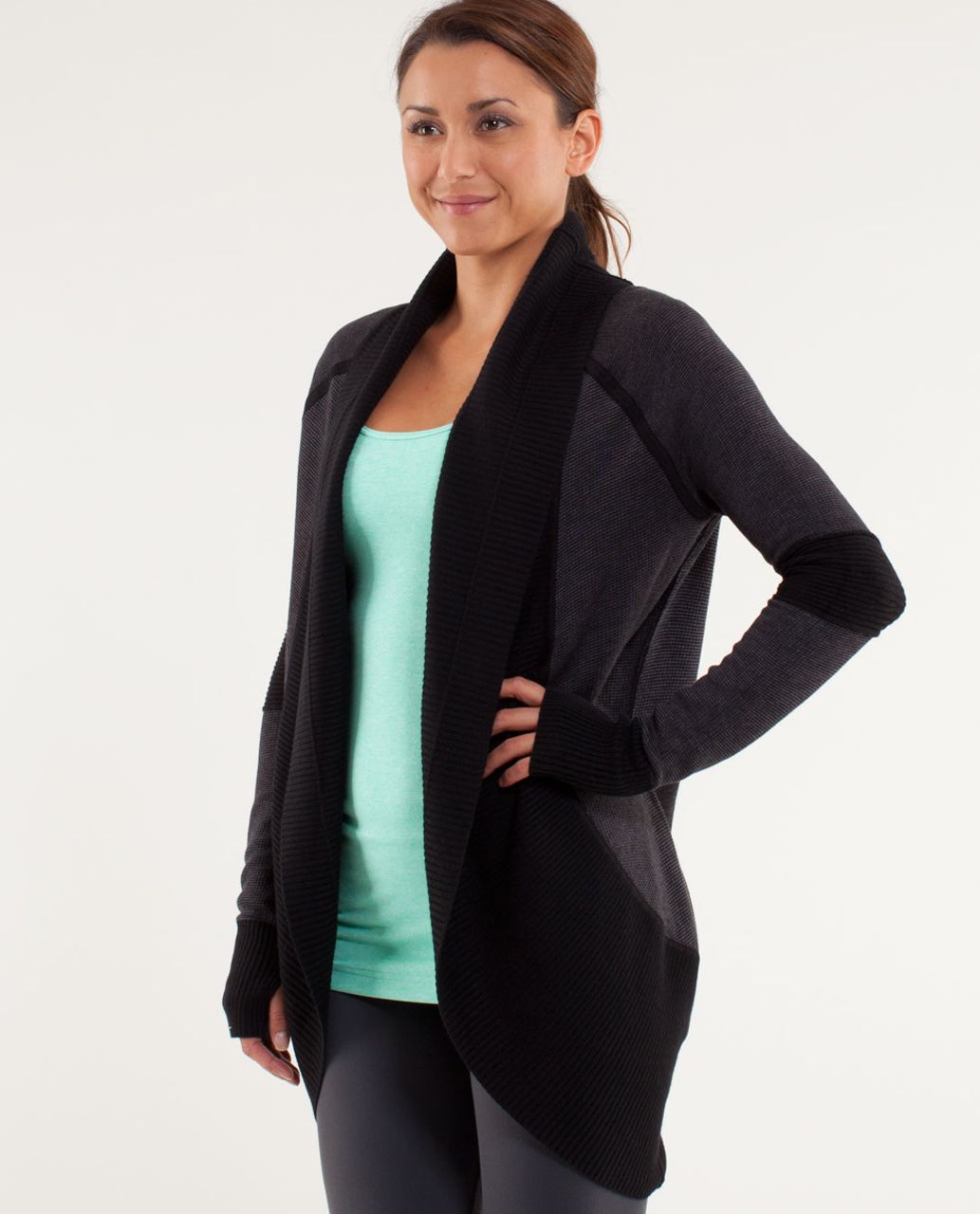 Lululemon Transformation Wrap - Black /  Coal