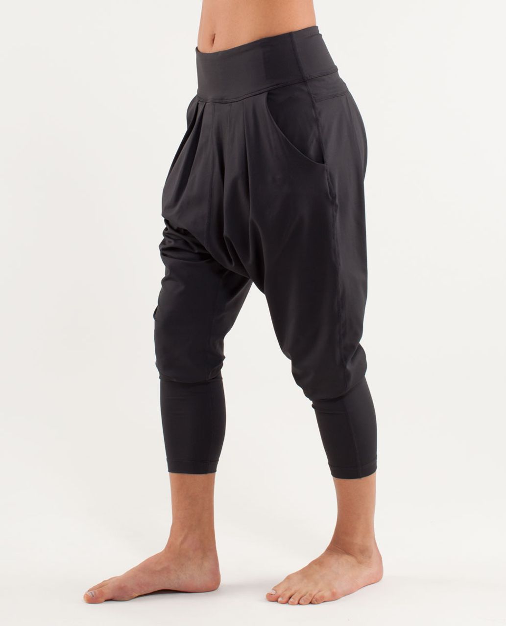 Lululemon Happy Hatha Crop - Deep Coal 