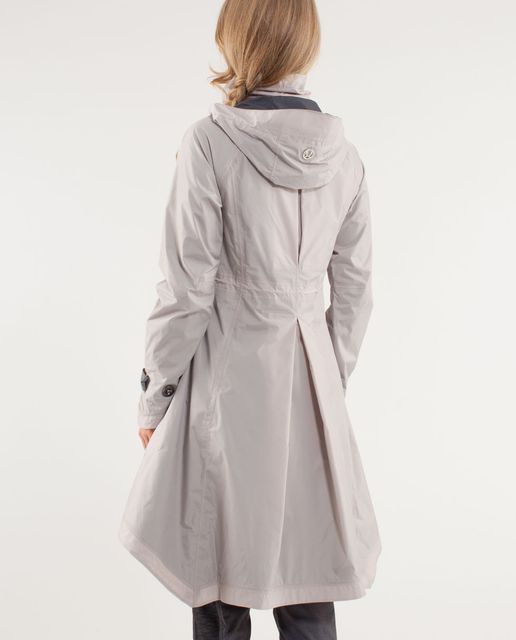 lululemon ride on rain jacket