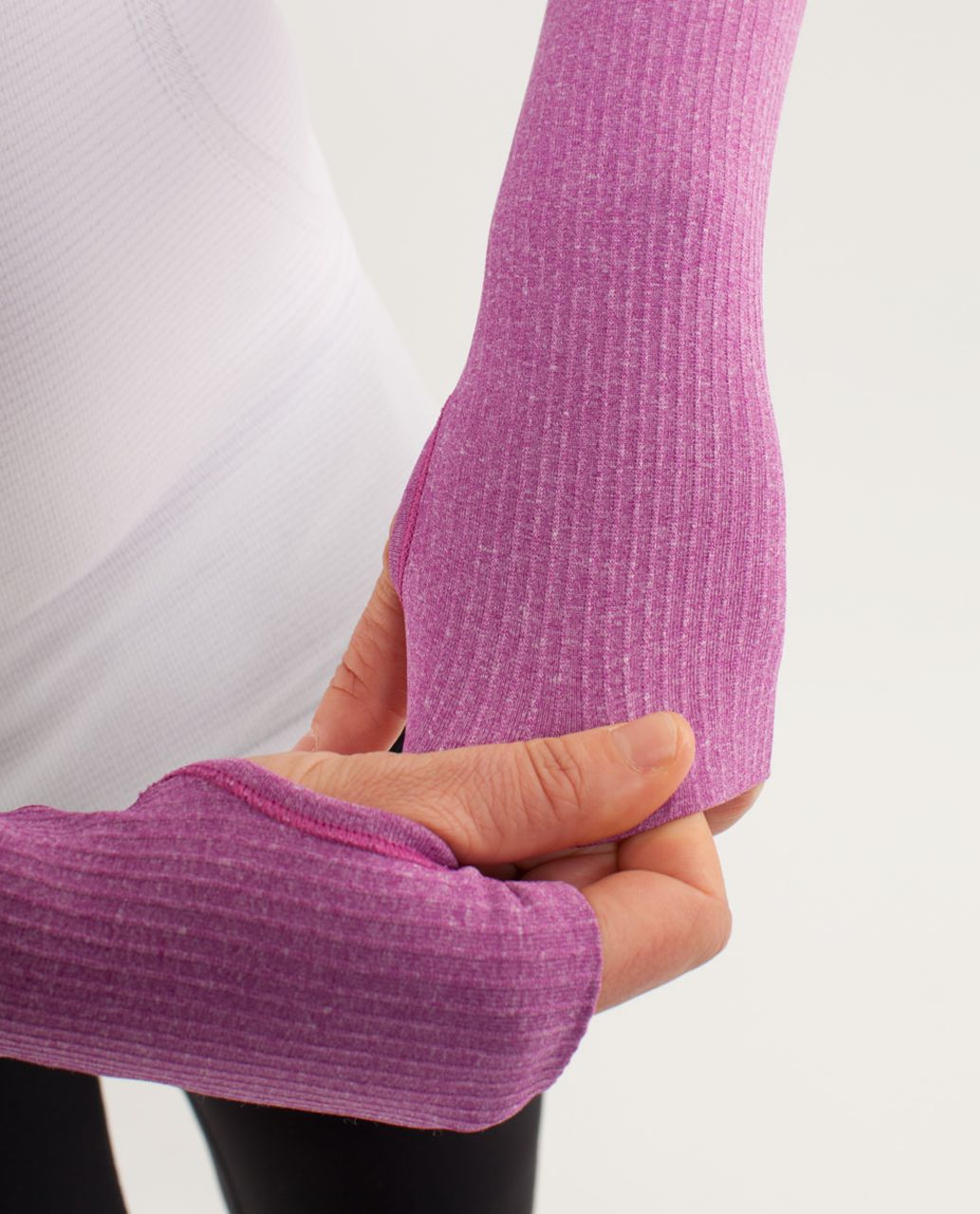 Lululemon Run: Swiftly Tech Long Sleeve Scoop - Power Purple