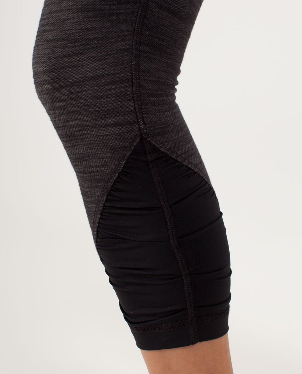 Lululemon Embrace Crop *Denim - Black - lulu fanatics