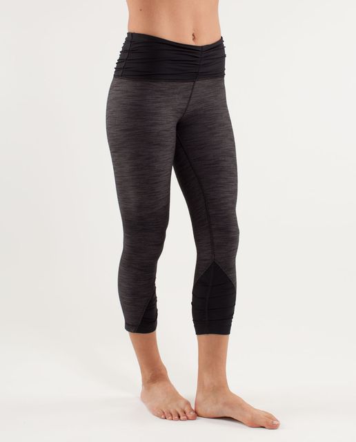 BM5 Lululemon Embrace Crop Black Ruched Leggings Yoga Womens Size 6