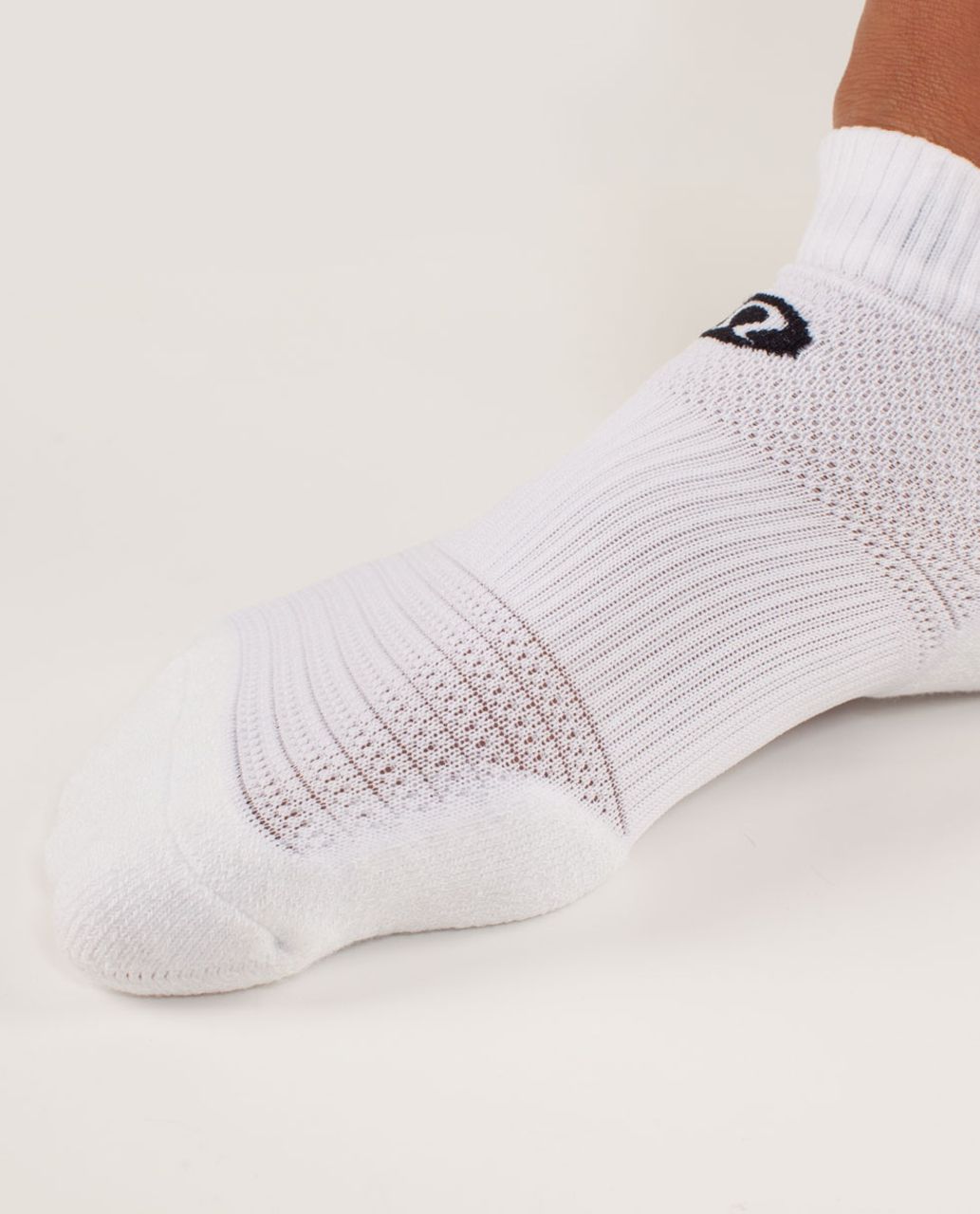 Lululemon Women's Ultimate Padded Run Sock - White