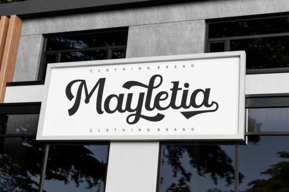 Thumbnail 4 of Beyloria Font