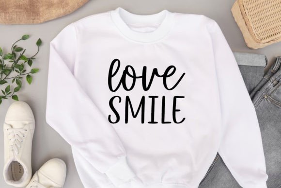 Thumbnail 2 of Camila Ashton Font