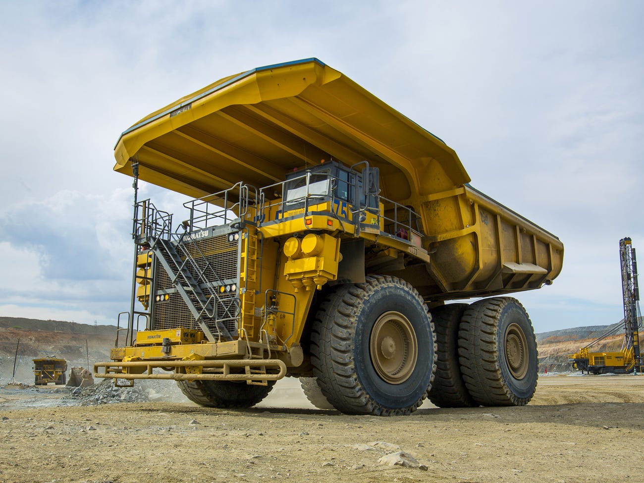 Meet the Anglo American eDumper, the World’s Largest Electric Dump