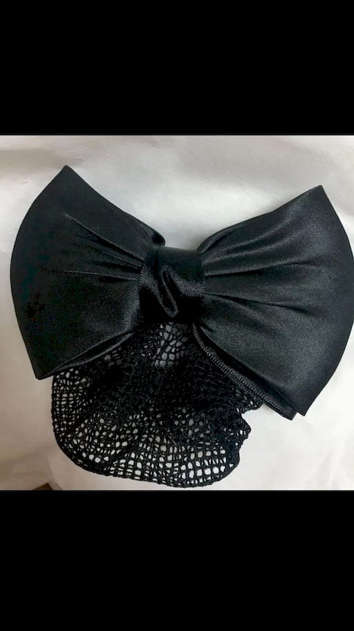 バイトで付けてるシニヨン♥️