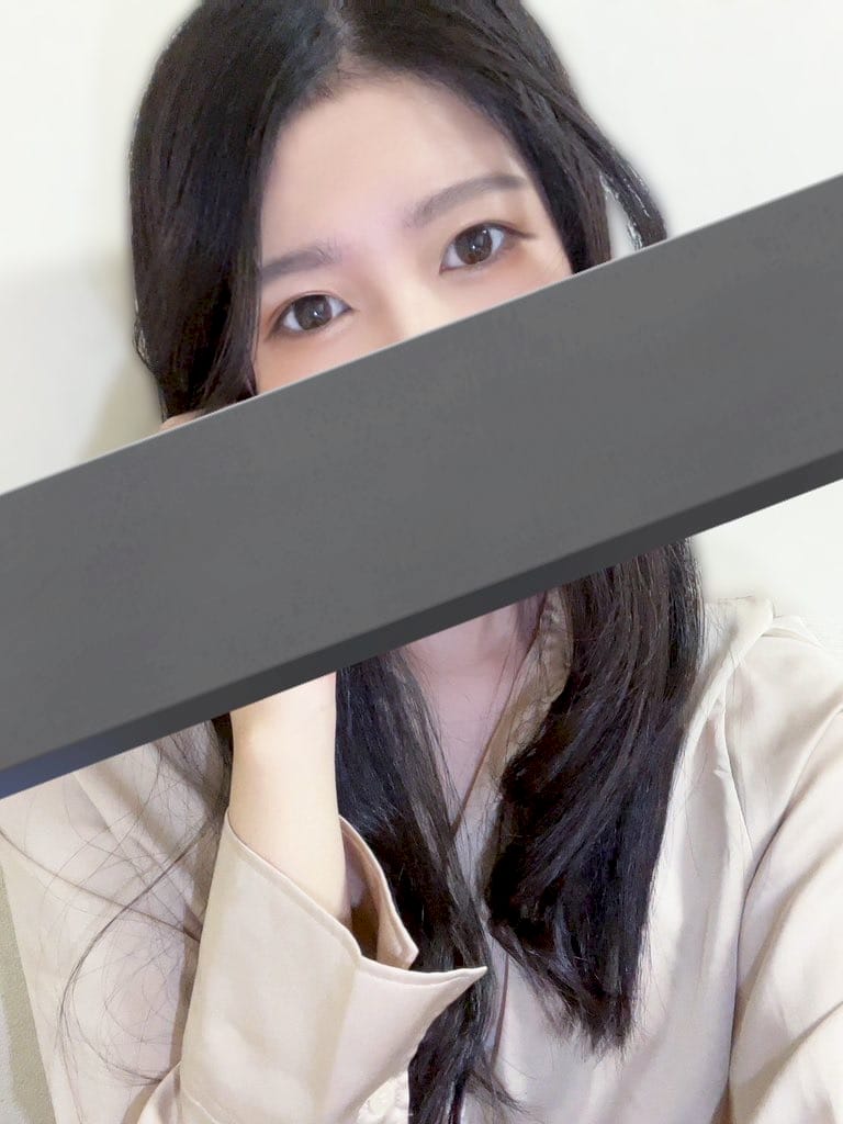 オリシー　顔 限界OLりさ - 出品者のプロフィール｜Luscio ラシオ