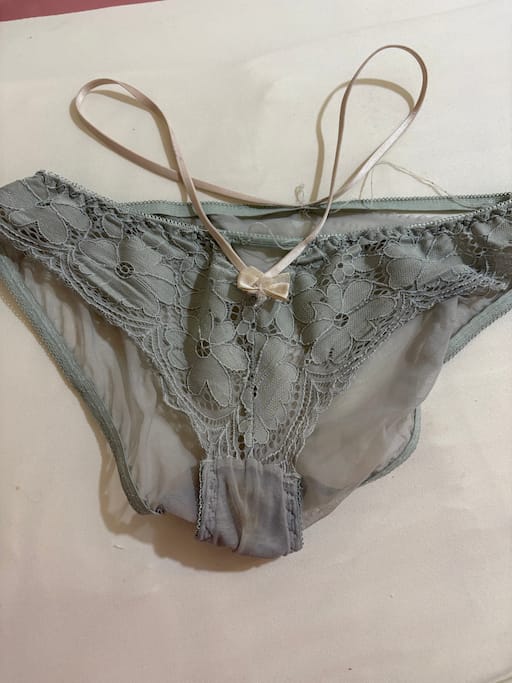 大学時代から使用してるヒモがえっちなパンツ♡着画付き