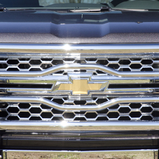 Chevrolet Silverado 1500 with LUVERNE truck grille guard